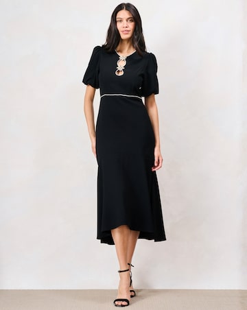 Hope & Ivy The Sutton Embellished Dress