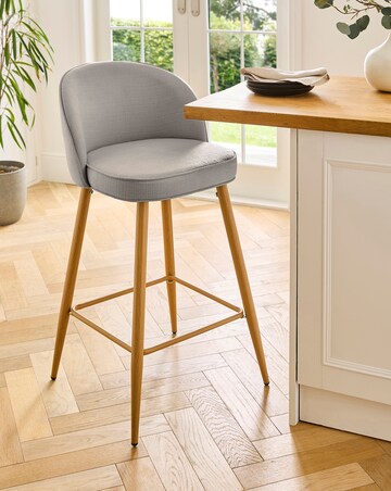 Emilie Barstool