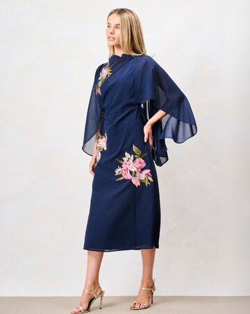 Hope & Ivy The Ludamilla Embroidered Cape Dress