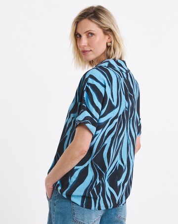 Blue Print Collar Detail Short Sleeve Popover Blouse
