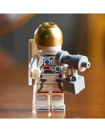 LEGO Icons Telescope