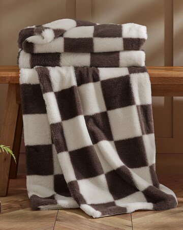 Catherine Lansfield Cosy Soft Checkerboard Throw