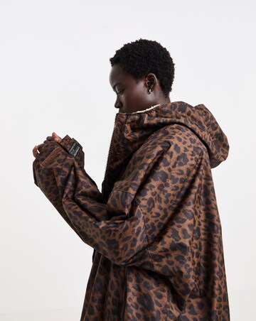 Regatta Waterproof Changing Robe