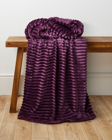 Ribbed Fleece Throw - Plum
