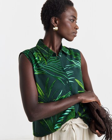 Sleeveless Printed Shirt