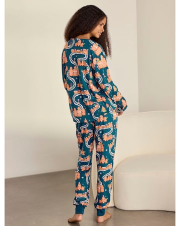 Chelsea Peers Classic Long Sleeve Crew Neck Christmas Pyjama Set