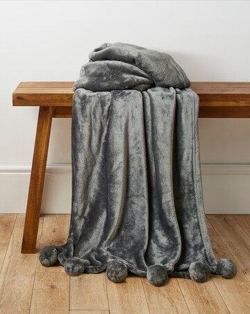Pompom Fleece Throw