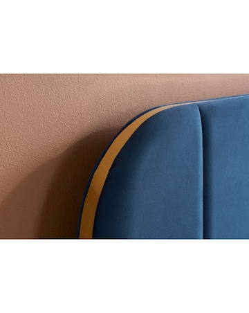 Rowan Curved Bed