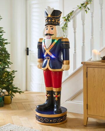Mega Christmas Nutcracker - 5ft