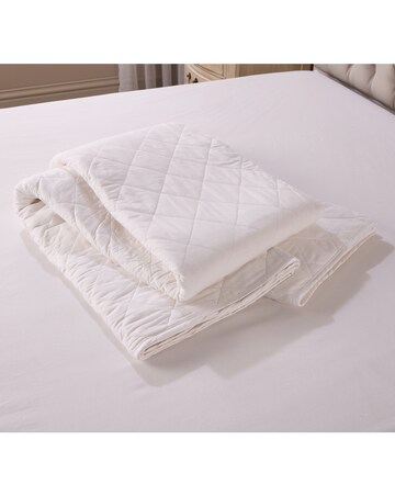 Downland Ultra Lightweight Quilted 3 Tog Cotton Summer Duvet