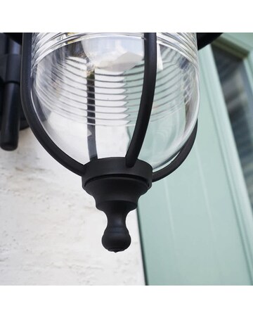 ValueLights Mayfair Outdoor Security PIR Motion Sensor Light - Bulb Included