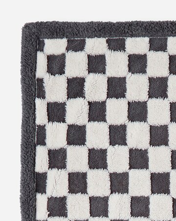 Chequerboard Sherpa Fleece Throw