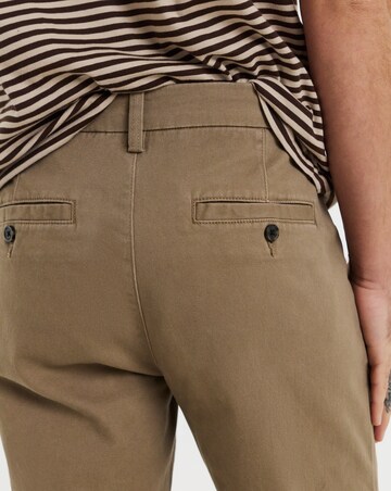Straight Fit Chino