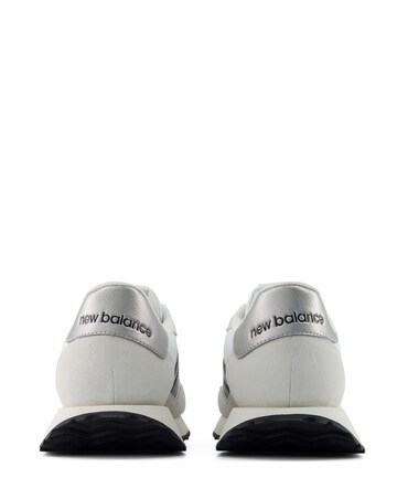 New Balance 237 Trainers