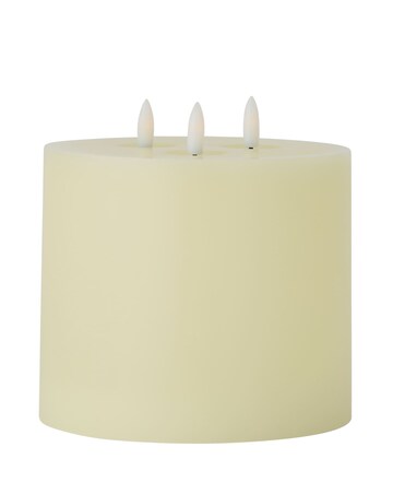 ValueLights LED 3 Wick Flickering Candle with Remote Control