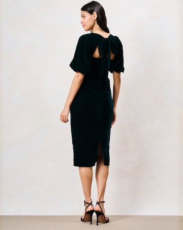 Hope & Ivy The Emberlyn Velvet Bow Dress