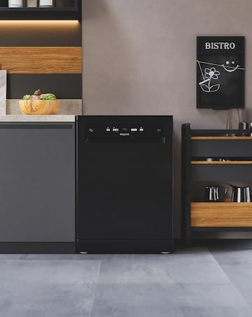 Hotpoint HP2FFC14BN6BUK Freestanding Full Size Dishwasher with ActiveDry - INST