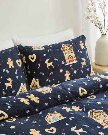 Festive Gingerbread Fleece Duvet Cover Set