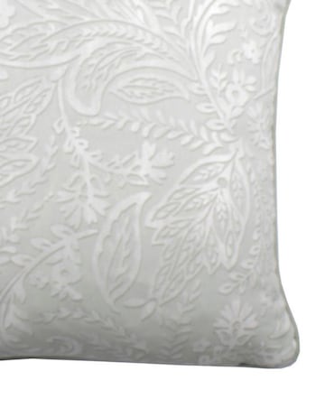 D&D Aveline Filled Cushion