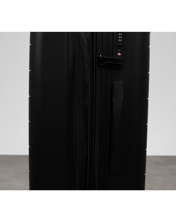 Rock Resilient Medium Suitcase
