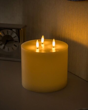 ValueLights LED 3 Wick Flickering Candle with Remote Control