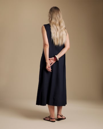 Julipa Linen Pocket Midi Dress