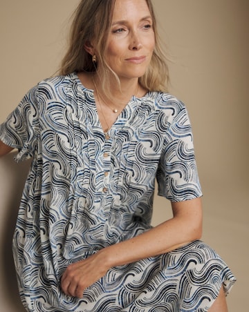 Julipa Printed Textured Crinkle Shift Dress