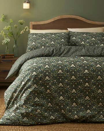 D & D Heritage Floral Duvet Cover Set
