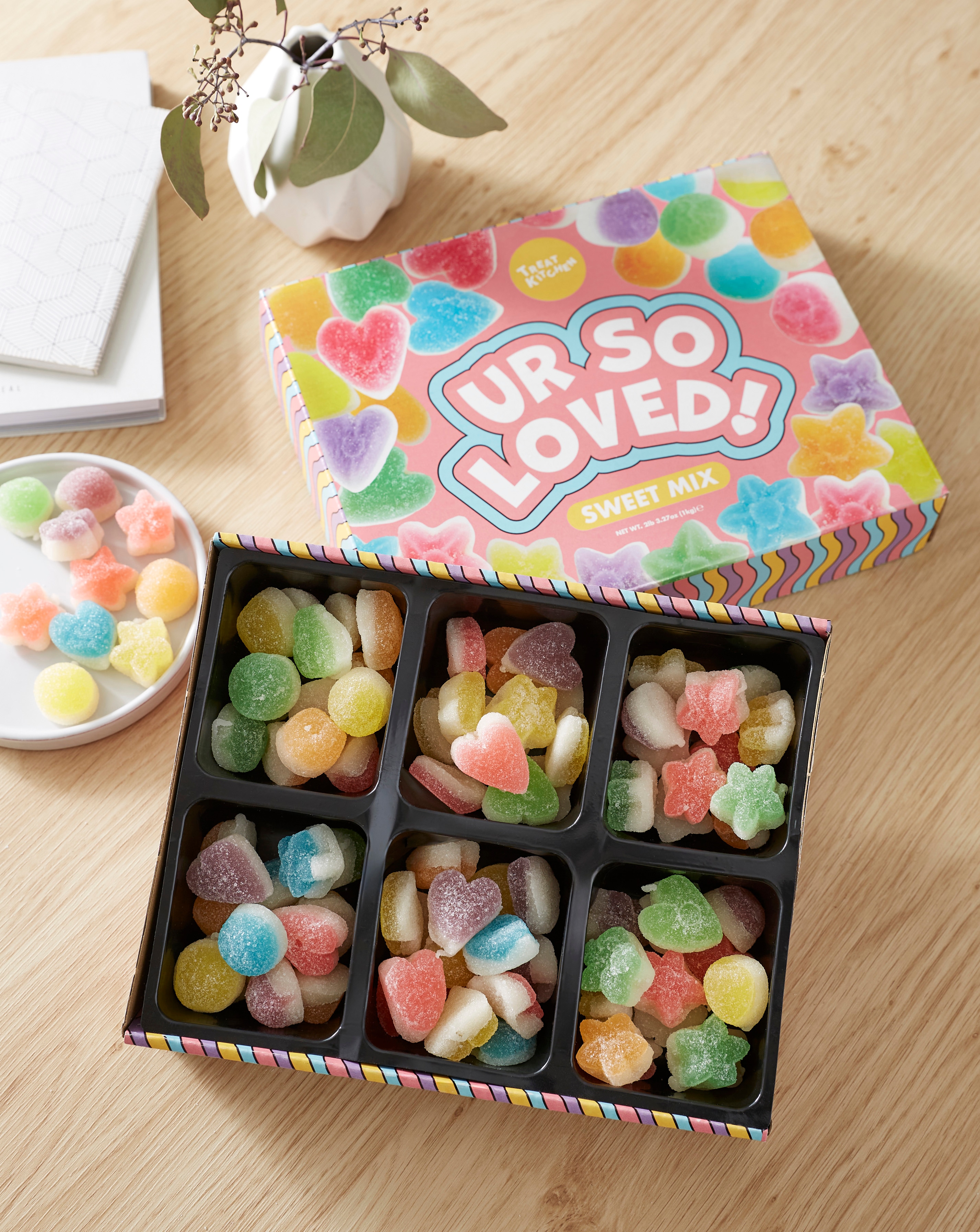 Cadbury \u0026 Maynards Bassetts Sweet Selection Box | Ambrose Wilson