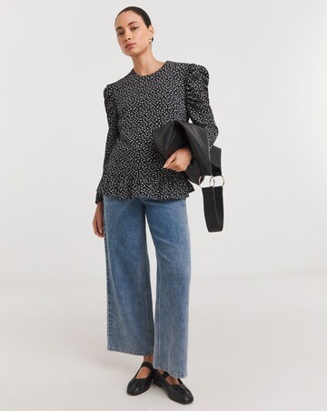 Mono Print Ruched Sleeve Top