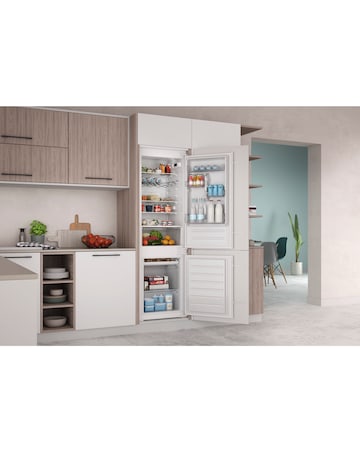 Indesit INC18D011B1 Integrated 70/30 Fridge Freezer White + Install