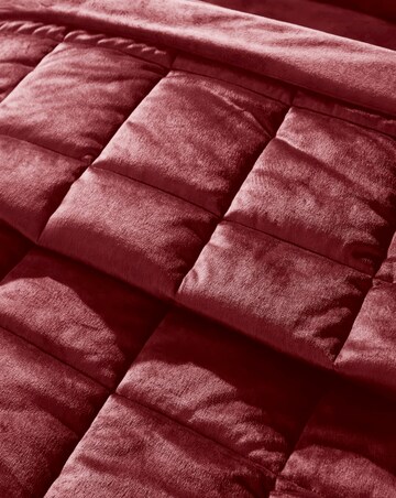 Catherine Lansfield Kingsley Matte Velvet Bedspread