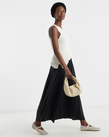 Black Pleated Pull On Jersey Maxi Skirt