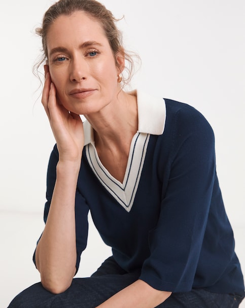 Fine Knit Navy Contrast Collar V Neck Jumper