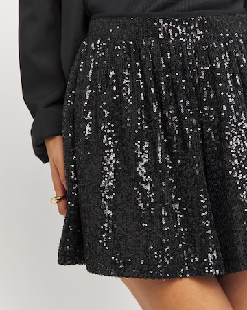 Stretch Sequin Flippy Shorts
