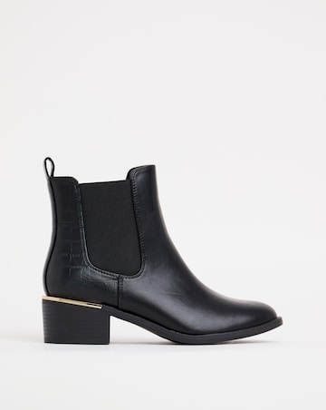 Heavenly Soles Danica Heeled Chelsea Boots - Wide Fit (E)