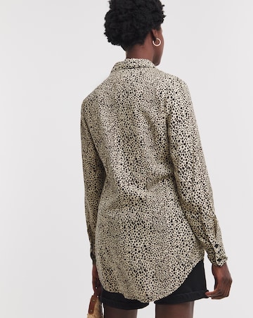 Dipped Back Viscose Shirt