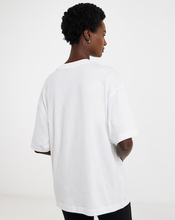 New Balance Sport Graphic Oversized T-Shirt