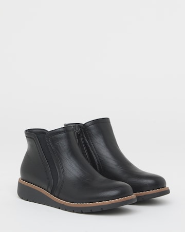Heavenly Soles Rashida Low Wedge Chelsea Boots - Wide Fit (E)
