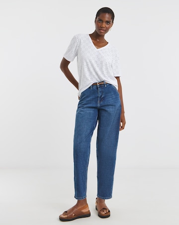 White V-Neck Broderie T-Shirt