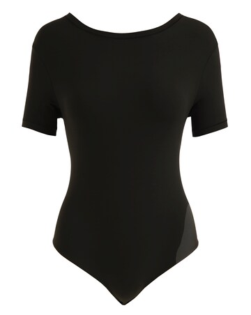 MAGISCULPT Light Control Smoothing T-Shirt Bodysuit