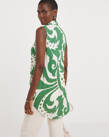 Dipped Back Sleeveless Shirt