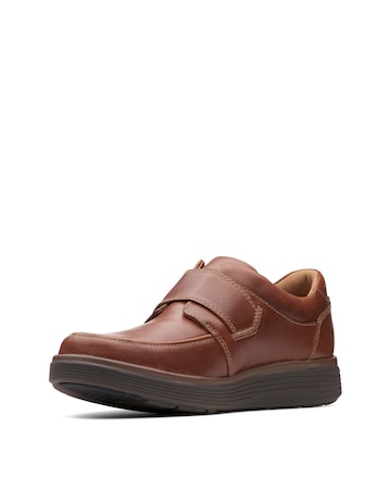 Clarks Un Abode Strap Wide Fit Shoe