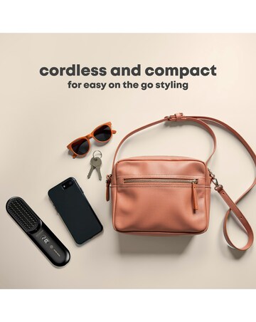 Revamp Compact Cordless Straightening Brush