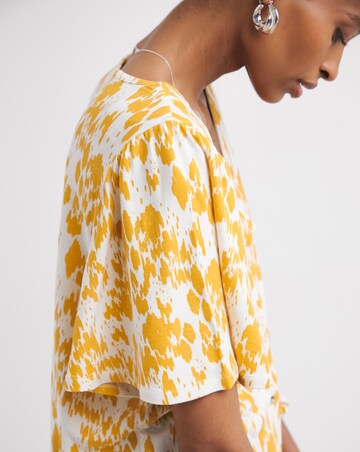 Print Button Front Angel Sleeve Top