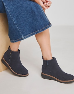 Heavenly Soles Erin Classic Low Wedge Chelsea Boots - Wide Fit (E)