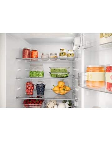 Hotpoint HTC18D011A1 Integrated 70/30 Fridge Freezer White + Install