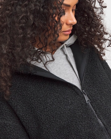 Black Borg Longline Zip Up Jacket