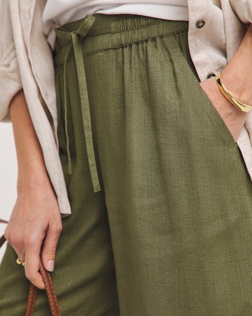 Olive Linen Mix Knee Length Shorts