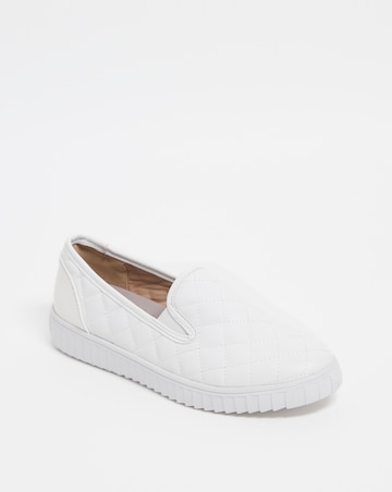 Cushion Walk Twin Gusset Quilted Trainer E Fit